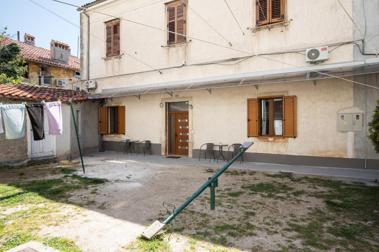 Centar City Pula Apartments Екстер'єр фото